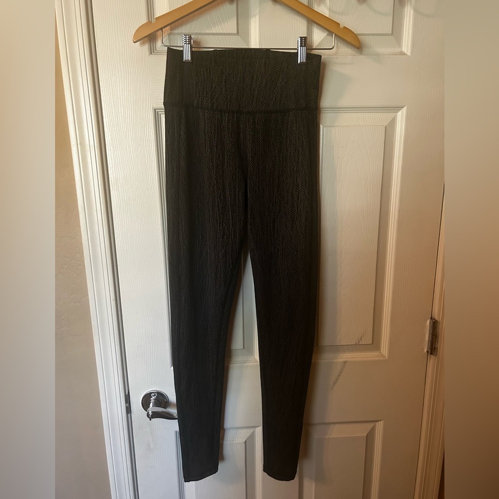 Buff Bunny Jacquard Leggings in Black&Grey